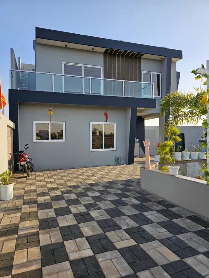 Shree Ambe Farmhouse Villa Ujjain Esterno foto