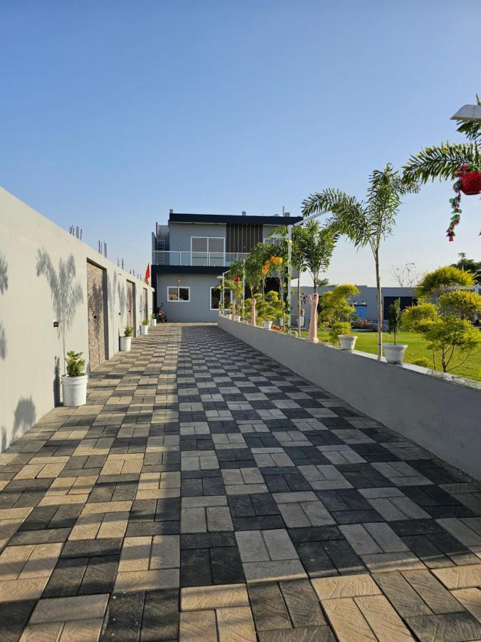 Shree Ambe Farmhouse Villa Ujjain Esterno foto